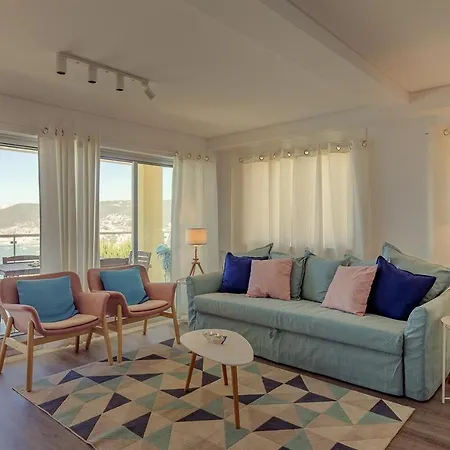 Seasimbra Apartment *